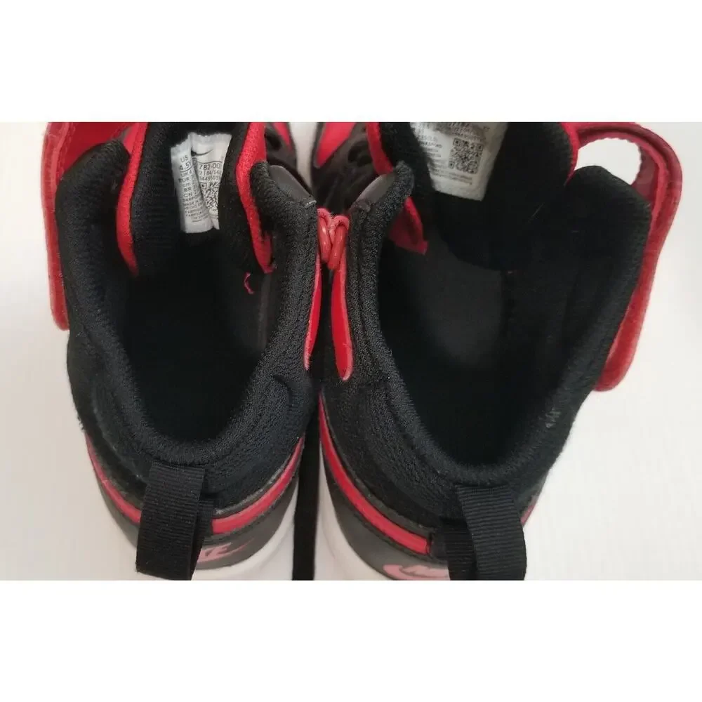 Nike boys court